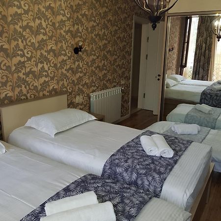 Piazza Batumi Guesthouse Ngoại thất bức ảnh