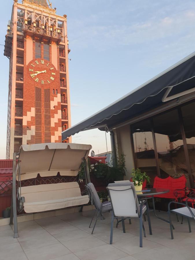 Piazza Batumi Guesthouse Ngoại thất bức ảnh