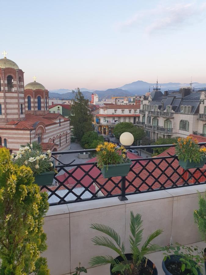 Piazza Batumi Guesthouse Ngoại thất bức ảnh