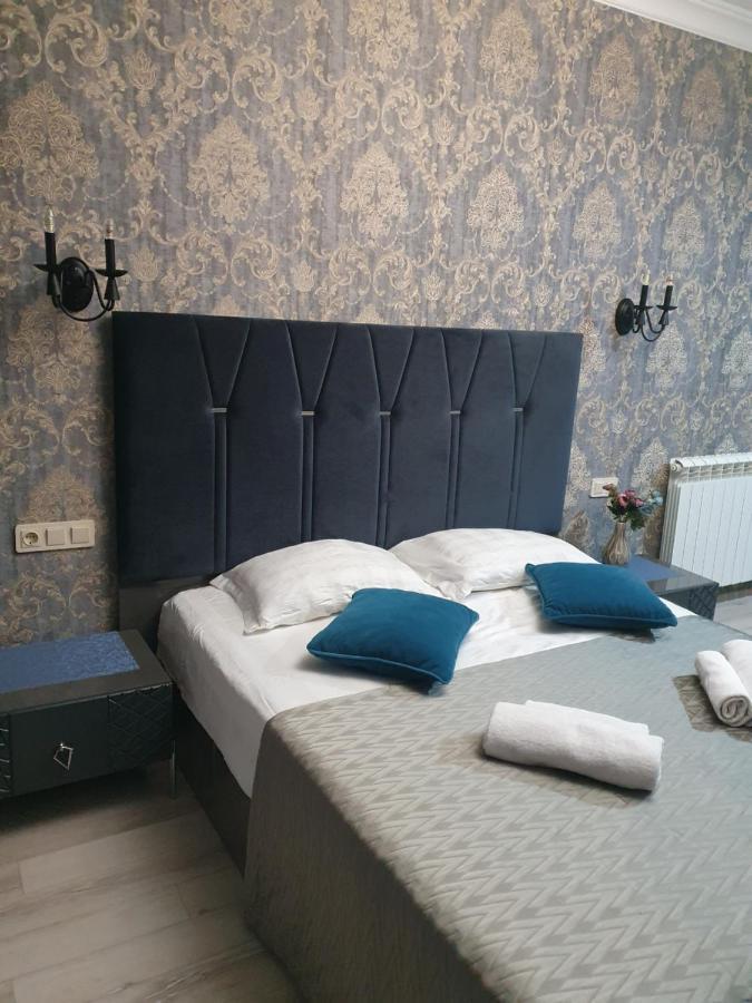 Piazza Batumi Guesthouse Ngoại thất bức ảnh