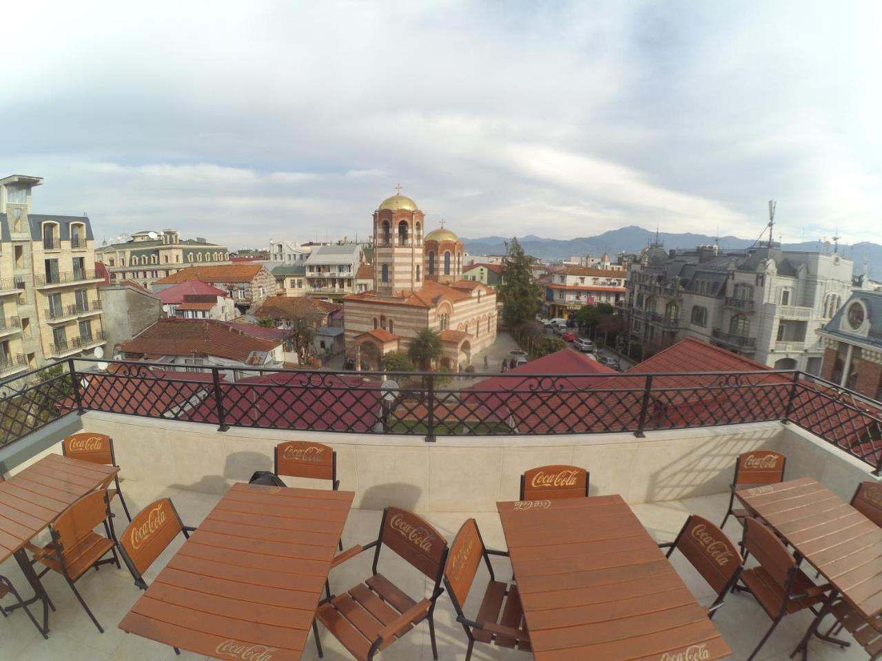 Piazza Batumi Guesthouse Ngoại thất bức ảnh