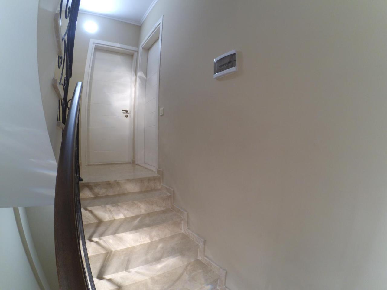 Piazza Batumi Guesthouse Ngoại thất bức ảnh