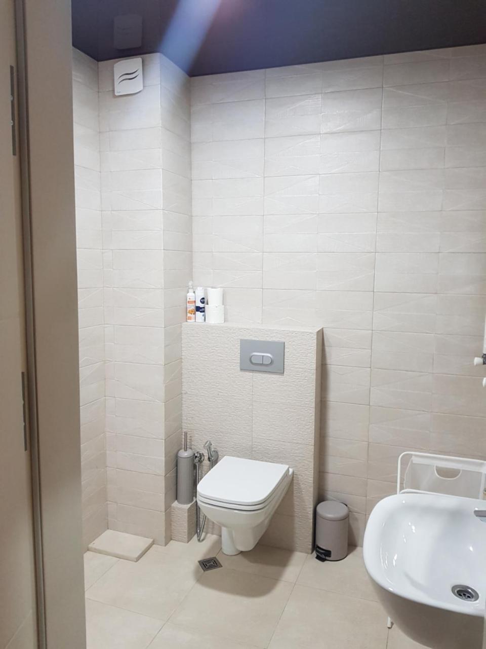 Piazza Batumi Guesthouse Ngoại thất bức ảnh