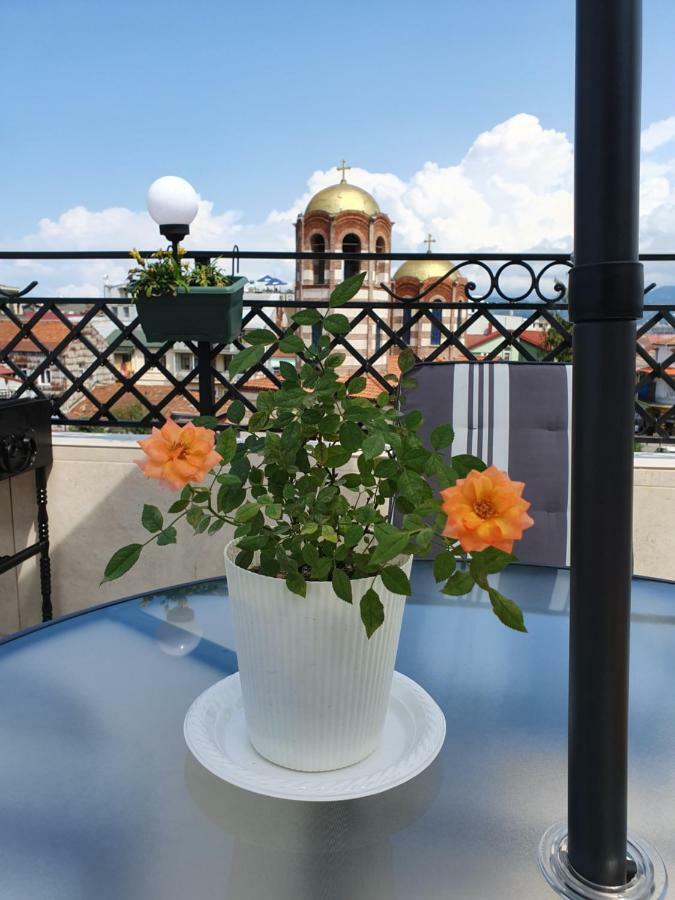 Piazza Batumi Guesthouse Ngoại thất bức ảnh